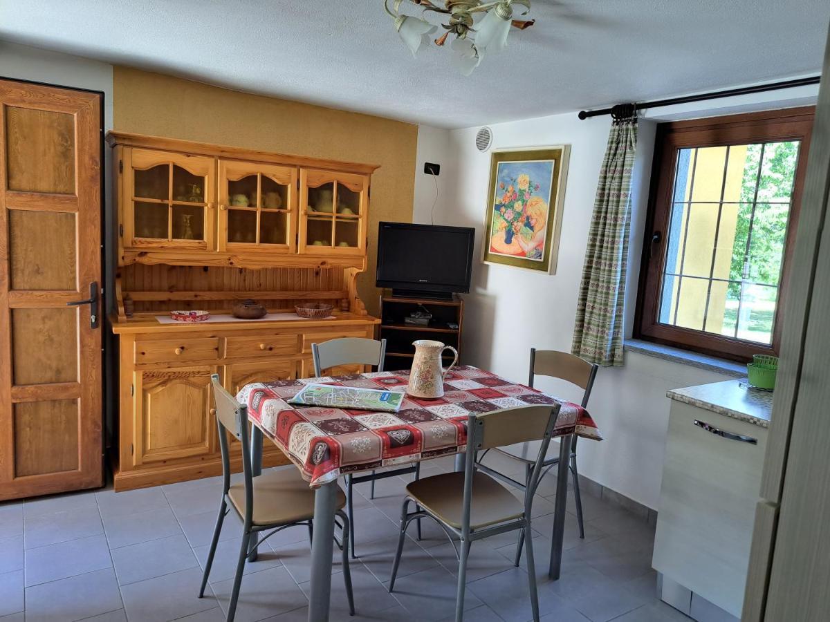 La Maison De Chantal Fenis Εξωτερικό φωτογραφία